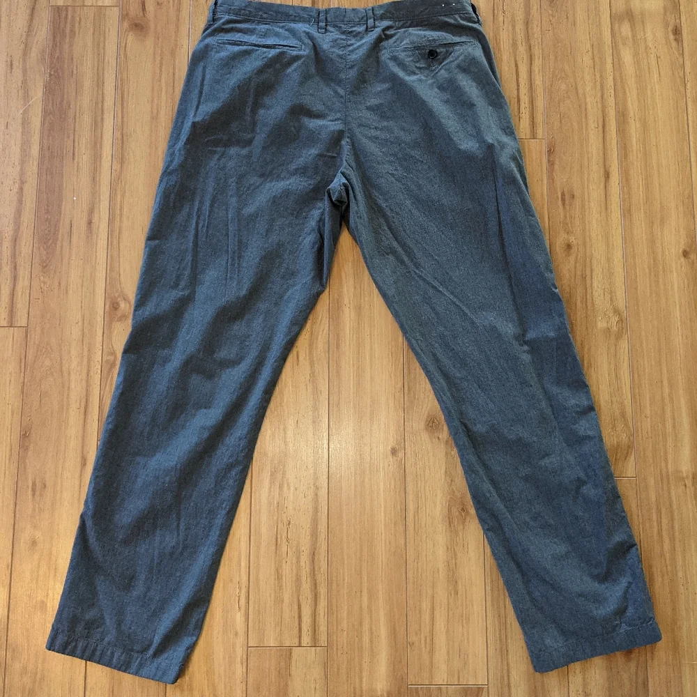 J. Crew Lightweight Men's Slacks (W36 L34)